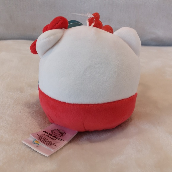 Squishmallow clip Hello Kitty drinking bubble tea - Picture 3 of 6